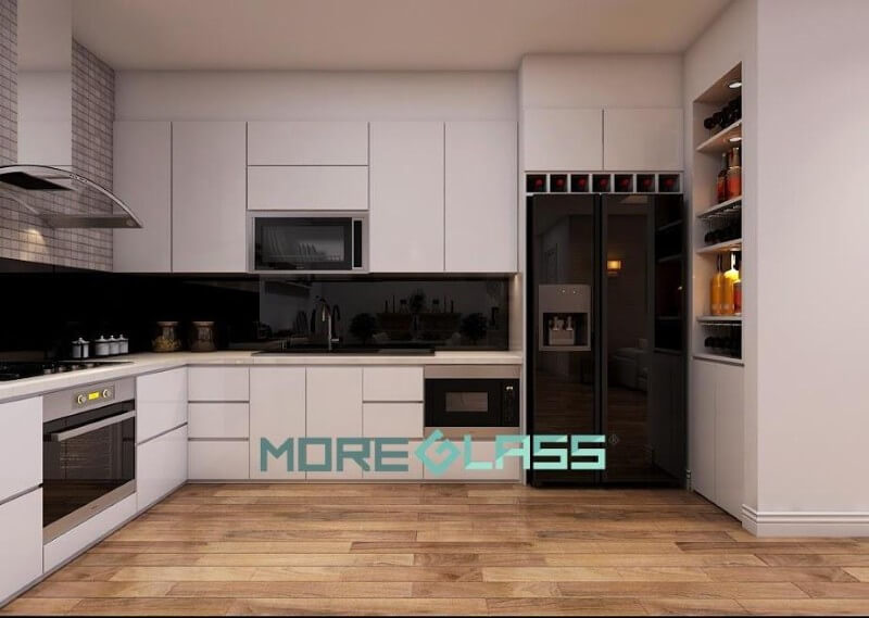 Thiết kế mẫu kính ốp bếp màu đen cổ điển, cao cấp cho nhà bếp chung cư, nhà ở, biệt thự. Thiết kế phòng bếp, tủ bếp đẹp